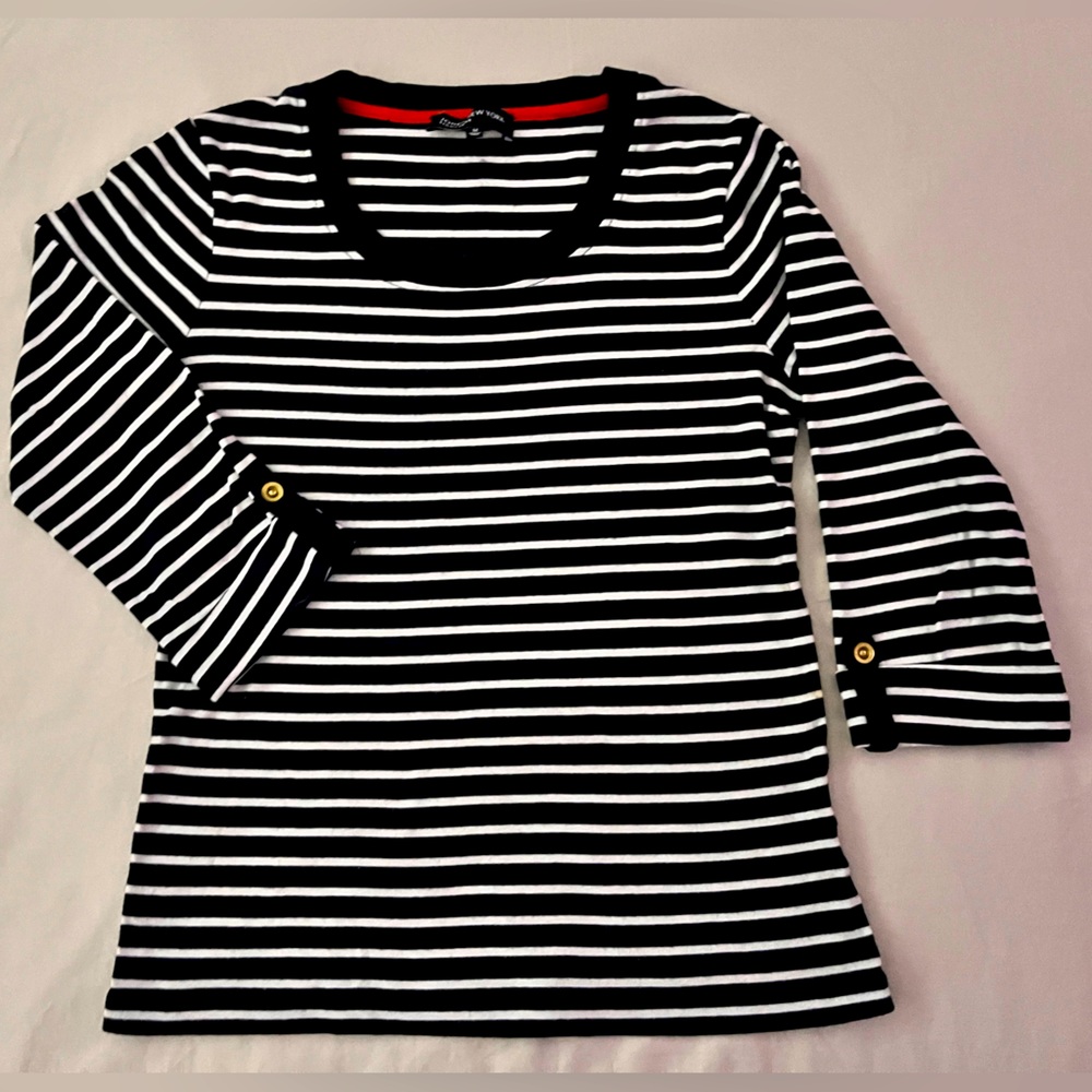 Jones New York Crewneck top